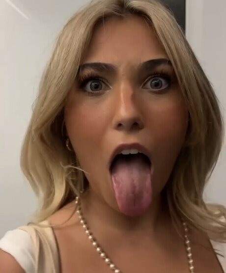 Rosie McClelland profile image