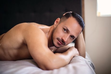 PHXLatinoTwunk free star pictures