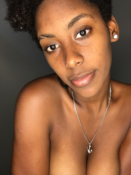 La MarleXXX model art photos
