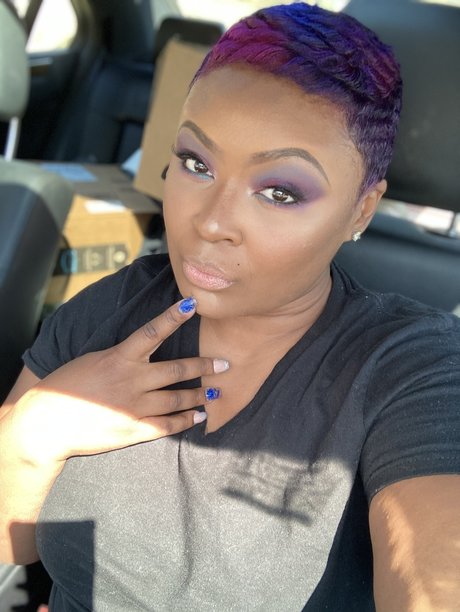 Chef Lady Newman star free pictures