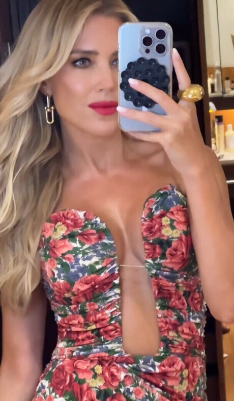 hottest mature onlyfans hot naked galleries