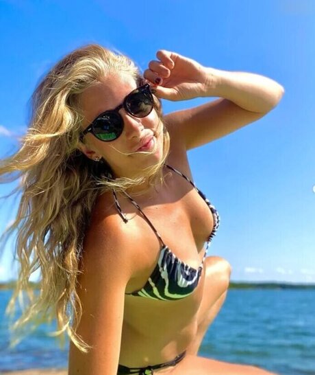 very skinny onlyfans sexy xxx pictures