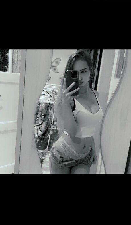 Nicki Anna model adult photos