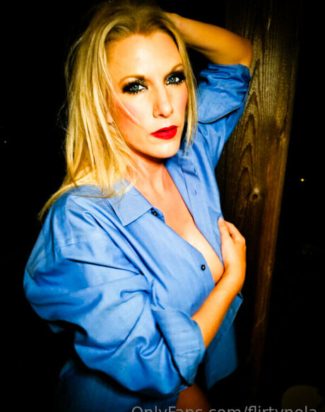 Flirty Nola model pornographic pictures