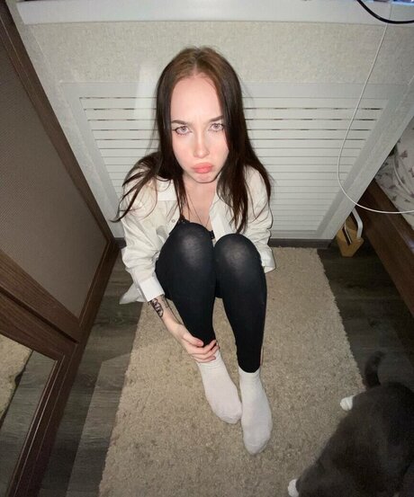 aswrinna nude model img