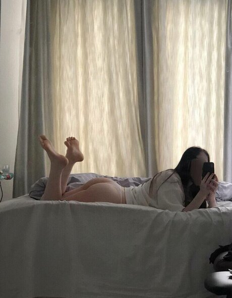 aswrinna pornographic model pic