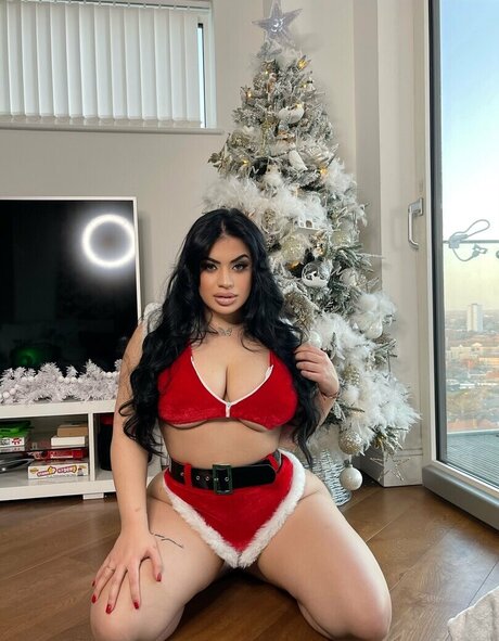 Lissa Aires art actress pic