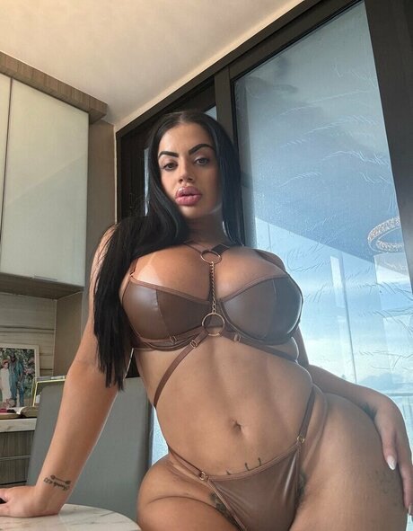 Lissa Aires star porn pics