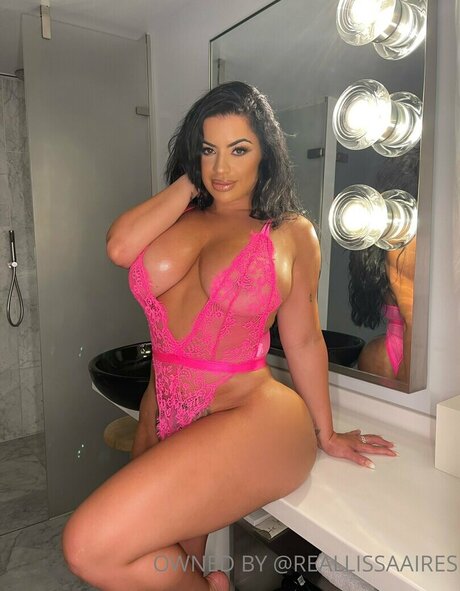 Lissa Aires star erotic photo