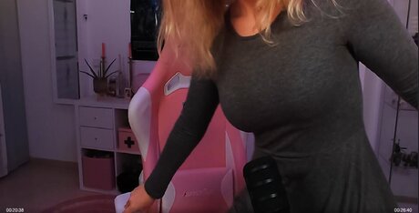 20 years old onlyfans best images