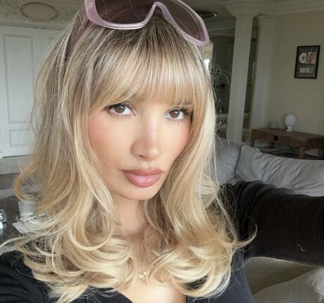 Pia Mia Perez erotic star pic