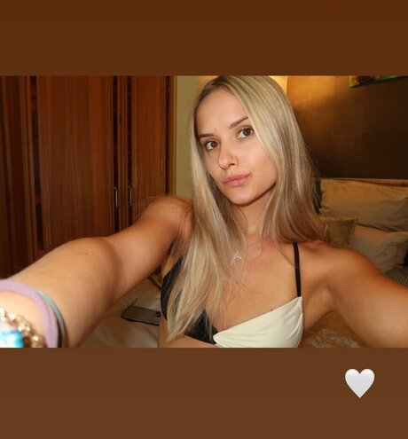 lips onlyfans exclusive picture