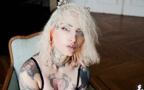 gladycesuicide hot star pics
