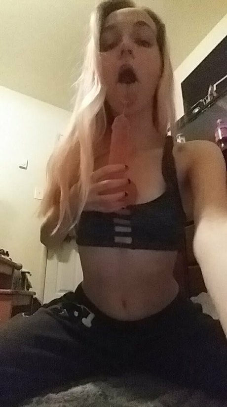 kushgirlxxfree model nude img