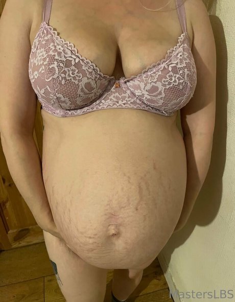 masterslbs beautiful model image