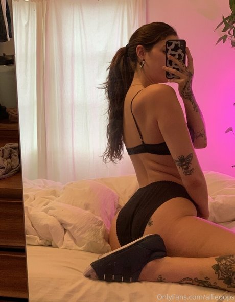 allieoops hot pornstar pictures