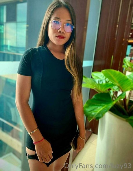 luzy93 naked model galleries