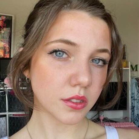 oxmatildakatexo pretty model img