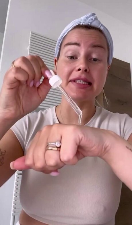 blowjob shower onlyfans art naked photos