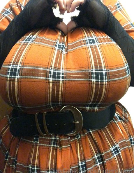 soft tittybogwitch high quality pornstar pics