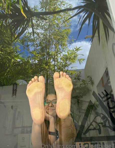 dollfeetbabe7 star free photo