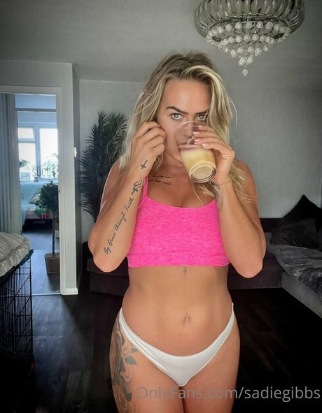 sadiegibbs exclusive model pictures