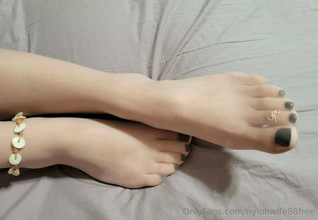 nylonwife88free model adult gallery