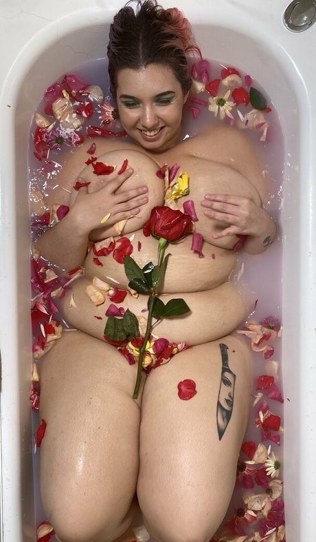 rose d kush hot model img