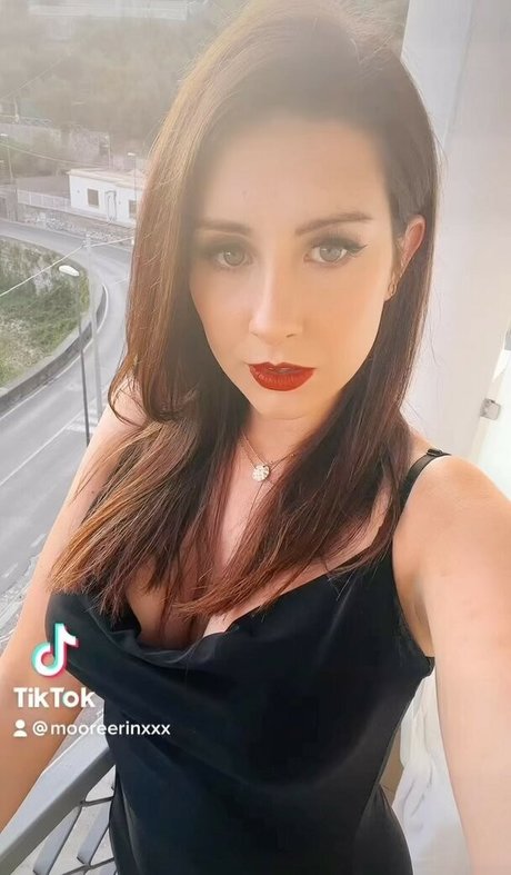 ErinMoore pretty actress photos