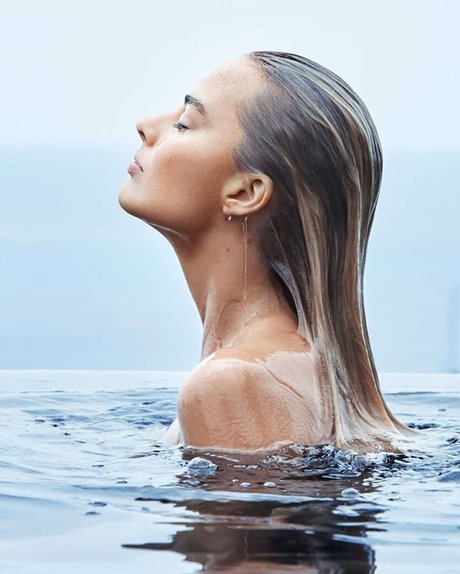 Margot Robbie nudes model image