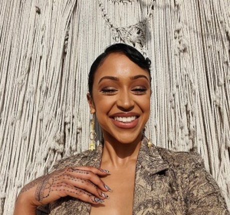 Liza Koshy perfect actress photo