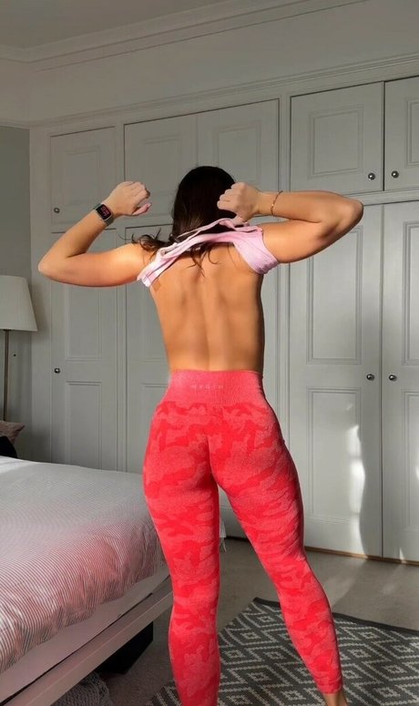 livefitelle profile image