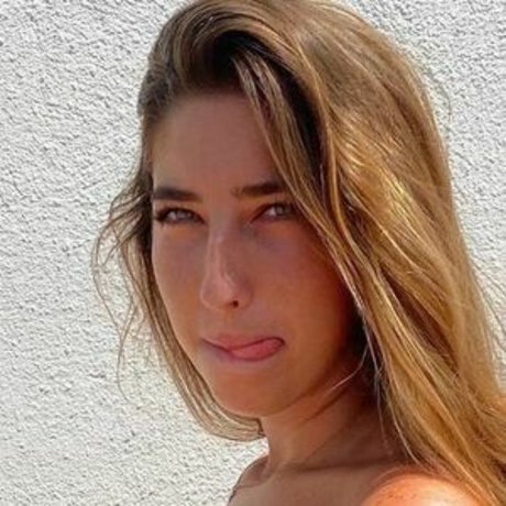 Sofi Font best model photo