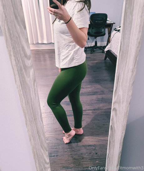 fitmomwith3 pornstar art gallery