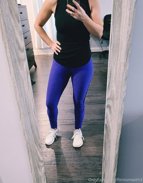 fitmomwith3 adult model pics