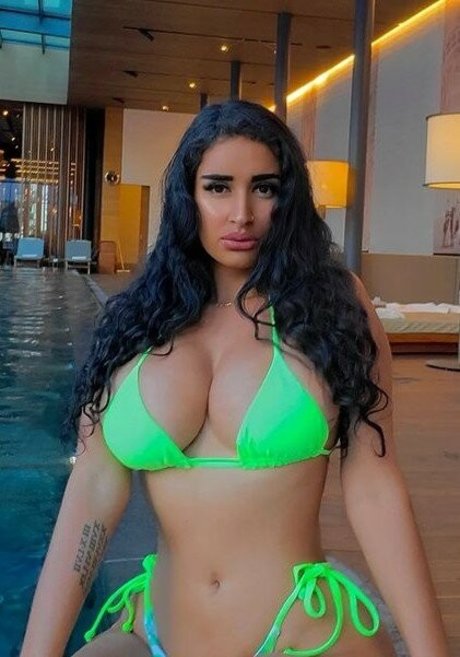 Tania Barbosa nudes model image