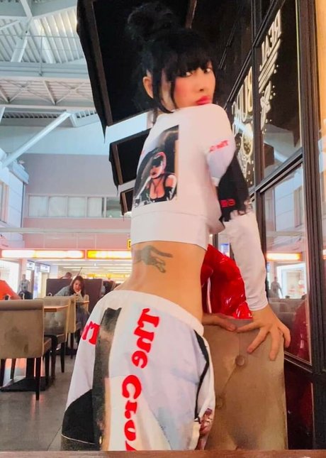 Bai Ling naked pornstar gallery