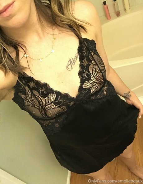 ameliabeaux model top gallery