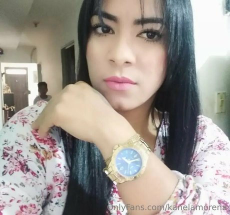 kanelamorena model perfect pic