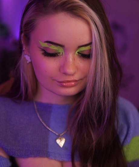 Proxyfox adult star image
