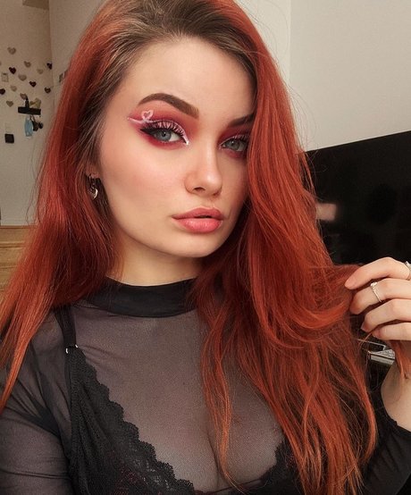 Proxyfox star pornographic gallery