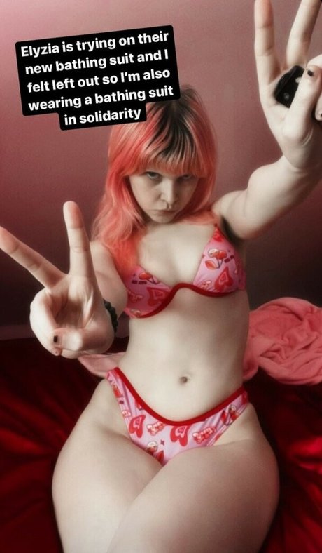 lawlietigerpony star sexy photos