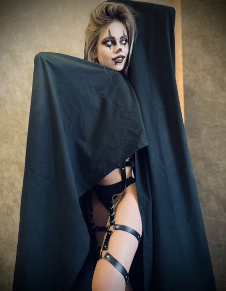 velvet tat nude actress galleries