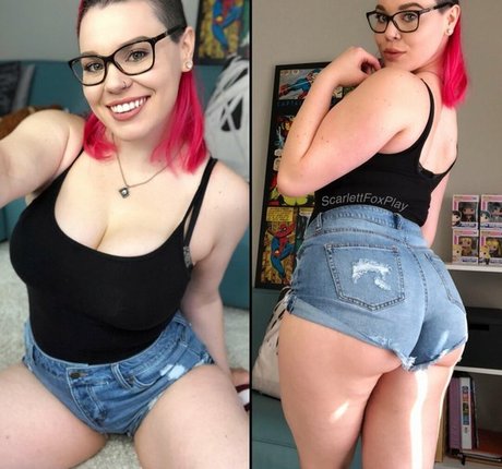 ScarlettFoxPlay model naked photo