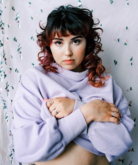 Suki Jade nice model pictures