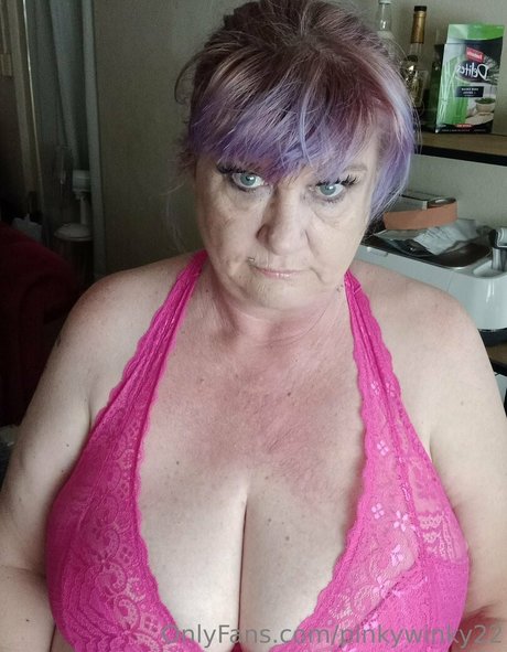 pinkywinky22 model naked pictures