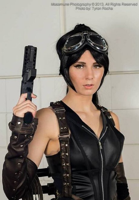 Lauren Southern star hot image