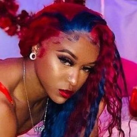 Kiera Hogan sex pornstar pictures