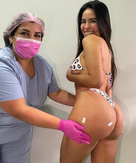 Larissa Nunes star adult pictures