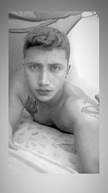 Leonardo Maximiliano model erotic pic